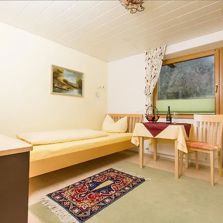 דירה Gaestehaus Helga *