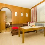 Διαμέρισμα Gaestehaus Helga Scharnitz